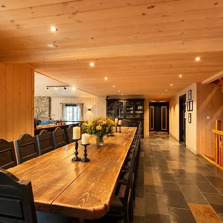 Spacious In Hemsedal, 8 Bedrooms And Sauna * هيمسيدال